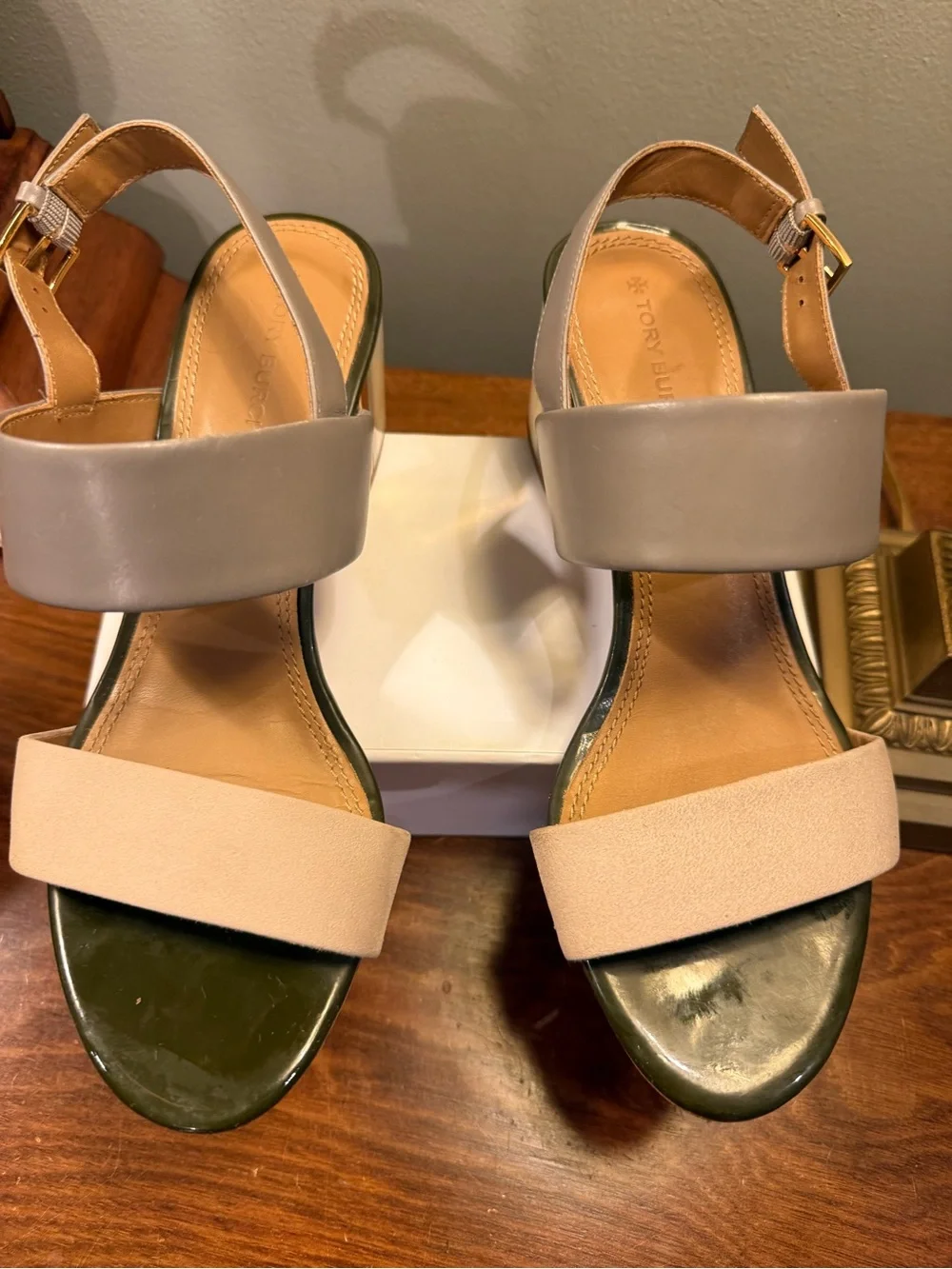Tory Burch Gigi T Slingback Block Heel Sandals Gray Heron Taupe Leather Size 7